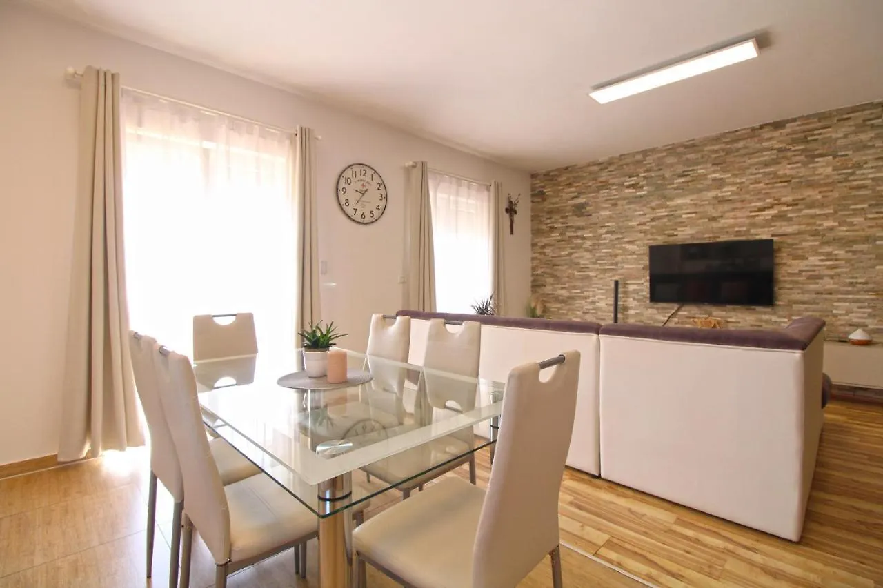 Apartment Vlado 2266 Pula Croatia