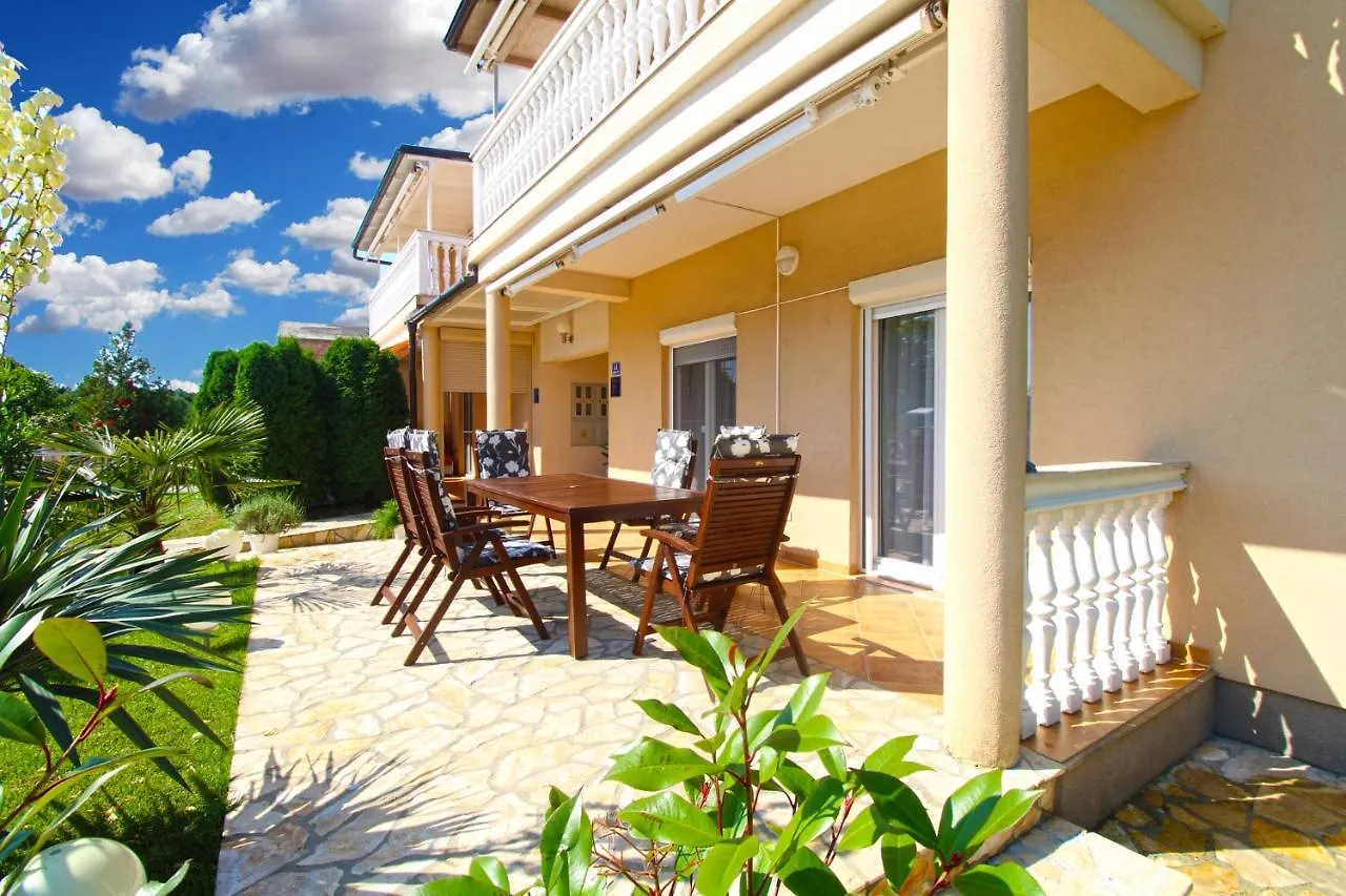 Apartment Vlado 2266 location