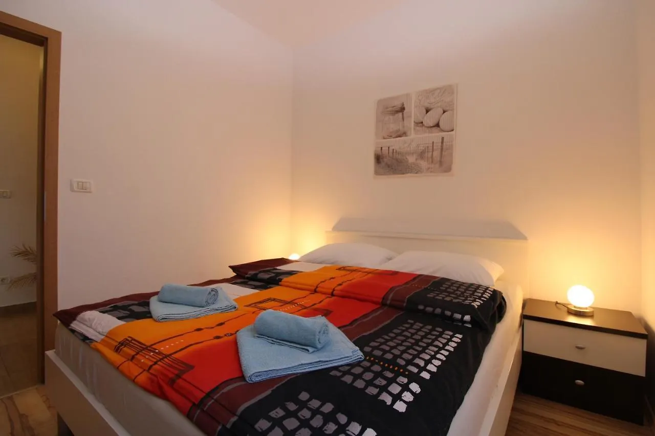 Apartment Vlado 2266 Pula Croatia