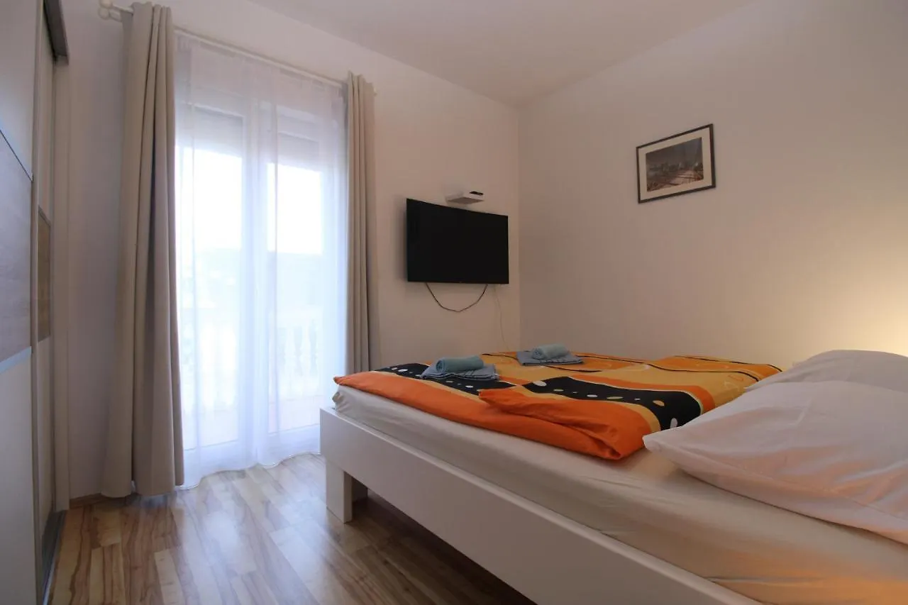 Apartment Vlado 2266 Pula 0*,  Croatia