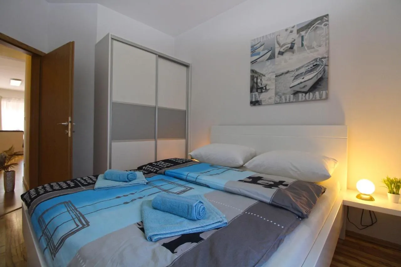Apartment Vlado 2266 Pula 0*,  Croatia