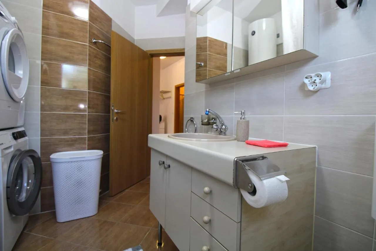 Apartment Vlado 2266 Pula Croatia