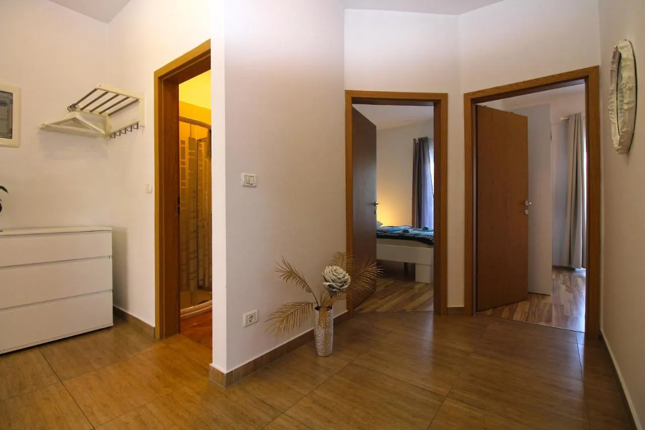 Apartment Vlado 2266 Pula 0*,  Croatia